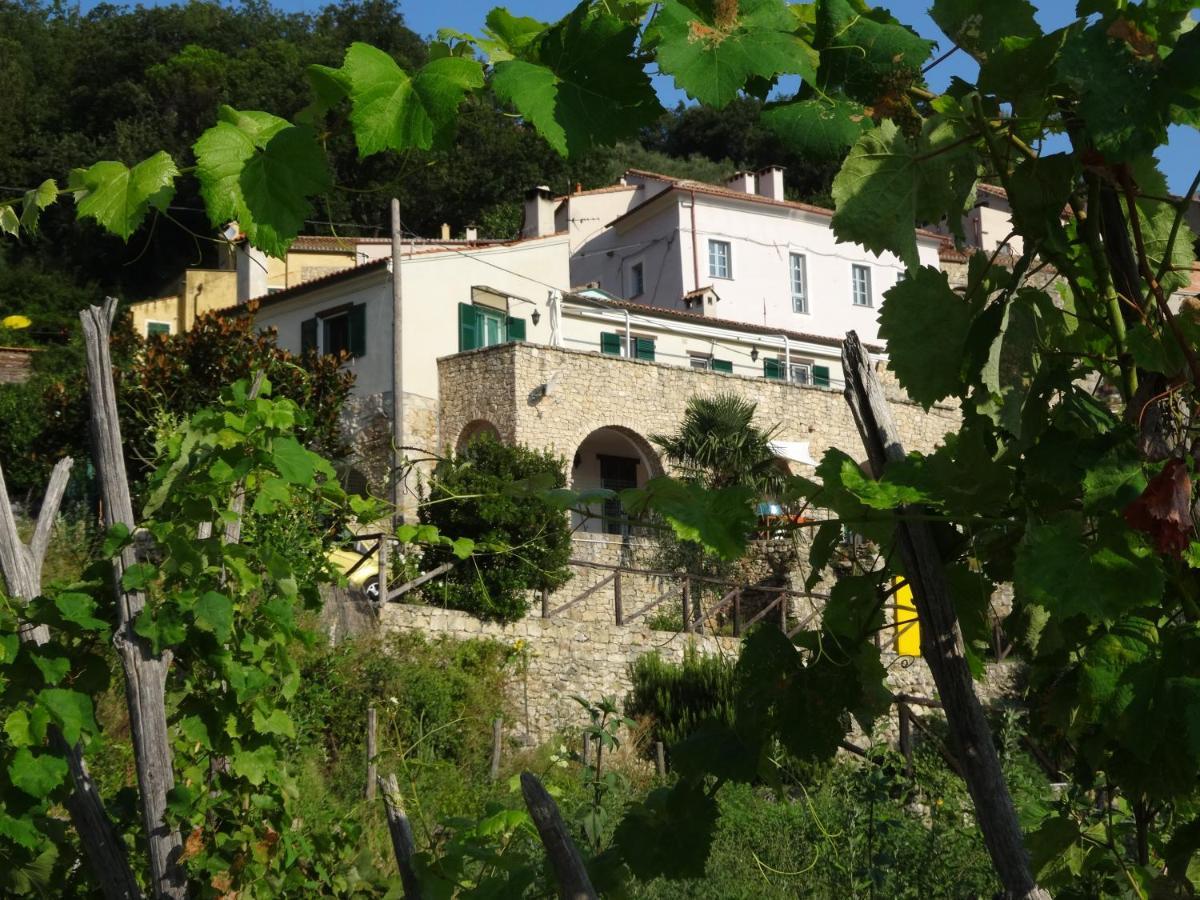 B&B Rubando Le Nuvole Orco Feglino Exterior photo